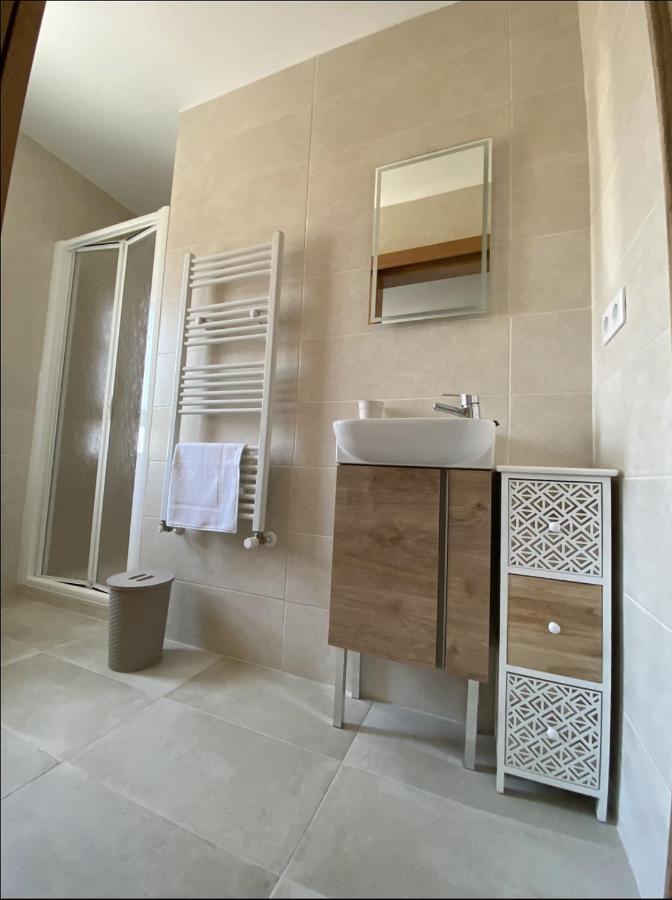 Apartamento Turistico La Torre Santacara ภายนอก รูปภาพ